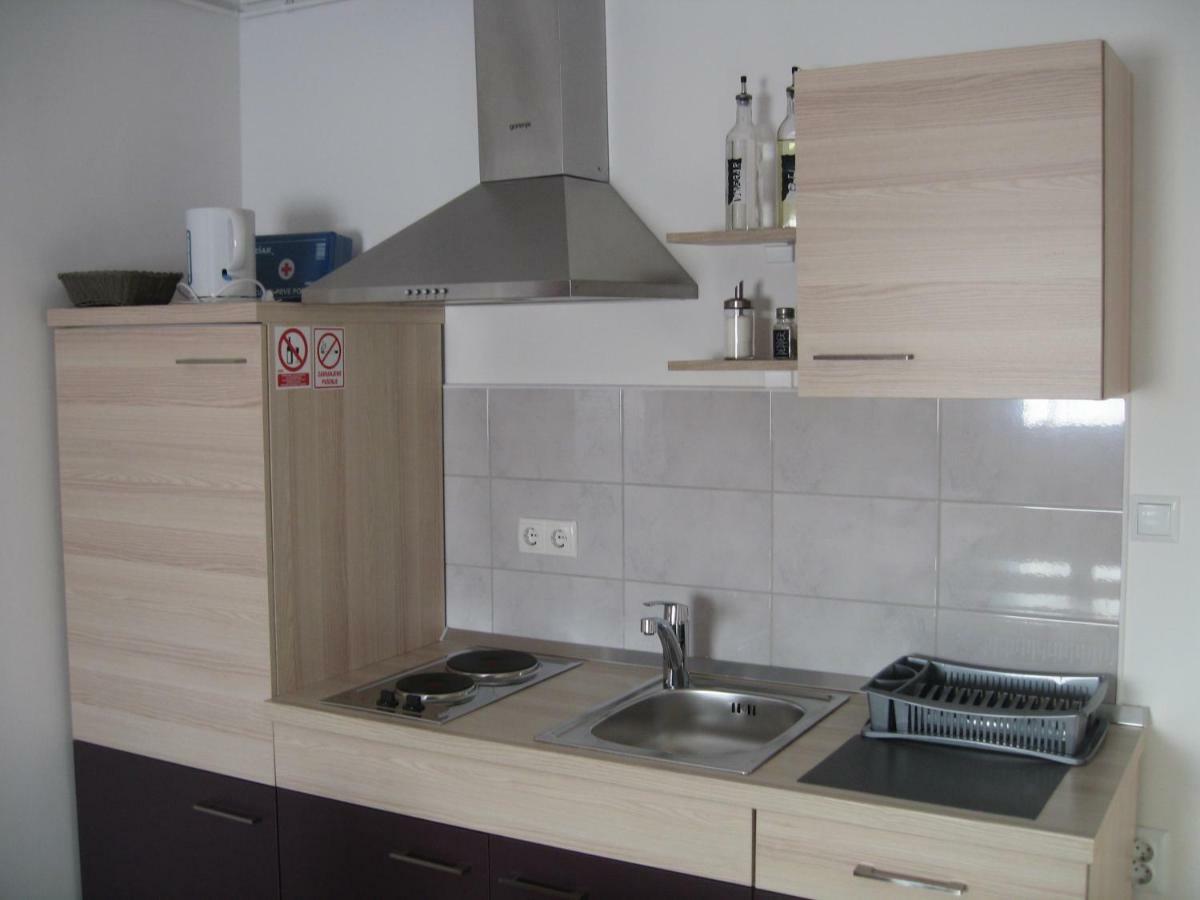 Apartment Mavero-Free Private Parking ซาเกร็บ ภายนอก รูปภาพ